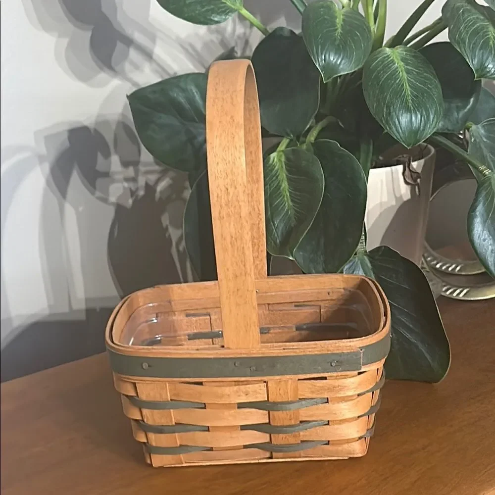 Rare! Vintage Longaberger 1993 Small Easter Style Handcrafted Basket